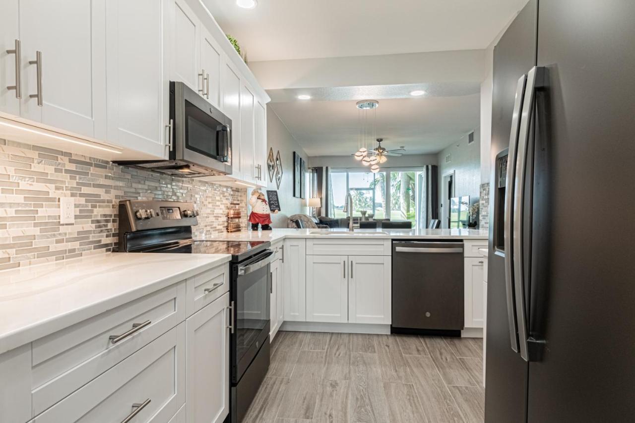 Greenlinks At Lely Luxury White Orchid Fully Renovated Modern 1St Floor 3Bdr Golf Resort Villa North North Naples Buitenkant foto