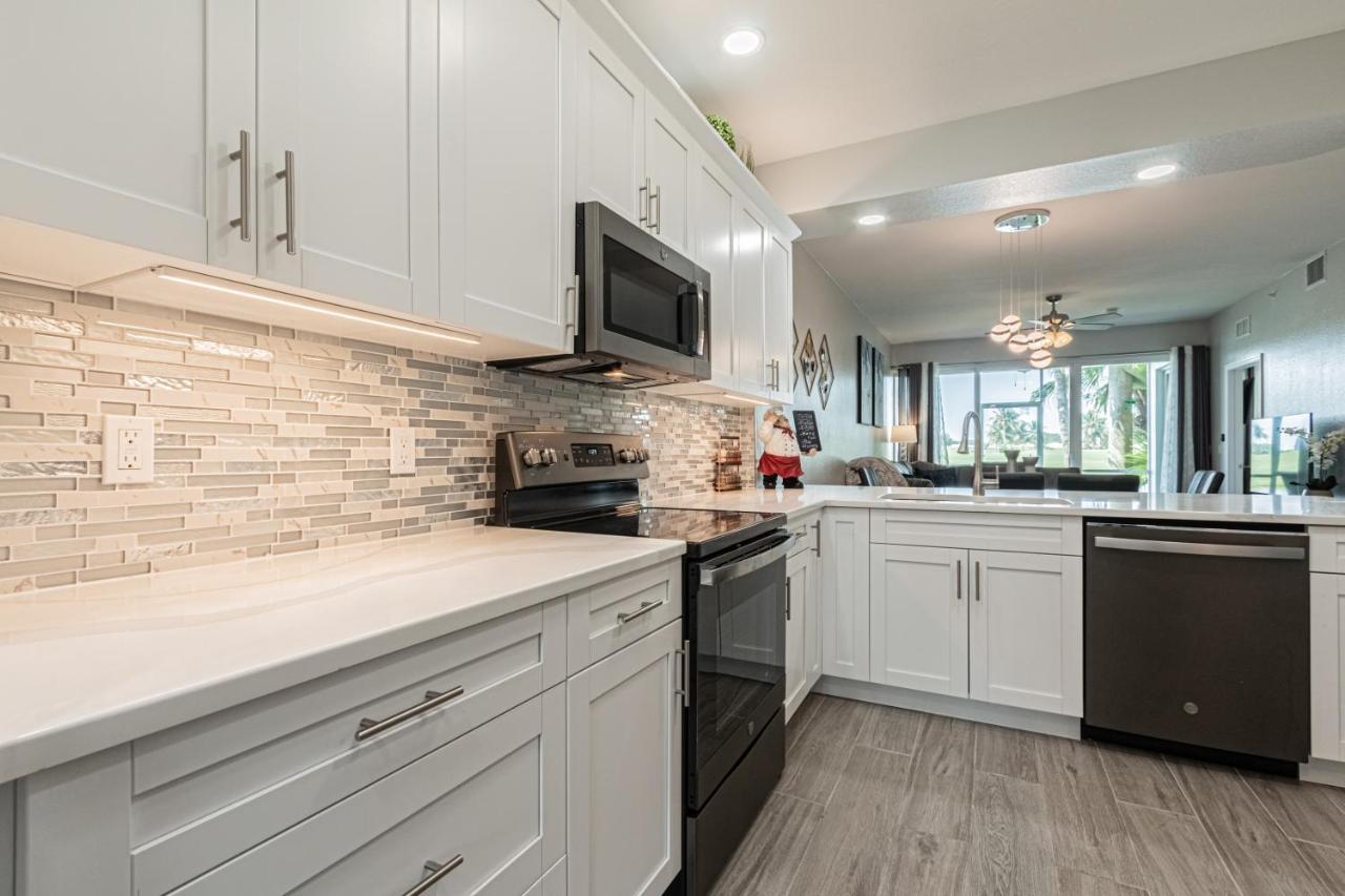 Greenlinks At Lely Luxury White Orchid Fully Renovated Modern 1St Floor 3Bdr Golf Resort Villa North North Naples Buitenkant foto